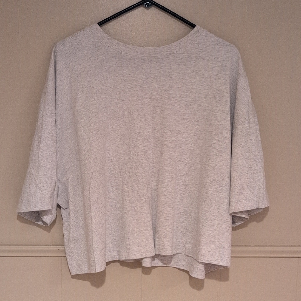 Old Navy Light Gray Boxy Cropped Short Sleeve Vintage Tee